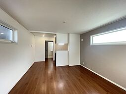 ブランシェ中川 102 1階1LDKのリビング/ダイニング