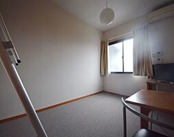 レオパレスアポロ 1階1Kのリビング/ダイニング