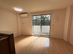 インペリアル・エム 2階1LDKのリビング/ダイニング