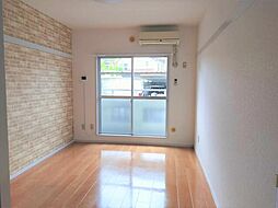 多摩都市モノレール 大塚・帝京大学駅 徒歩8分の賃貸マンション 1階ワンルームのリビング/ダイニング