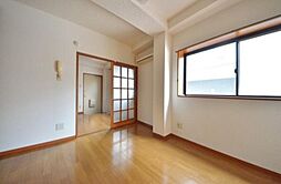 和進ビル 4階2DKのリビング/ダイニング