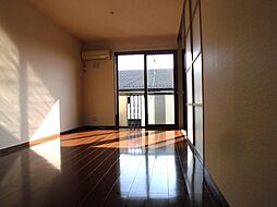 グランドソレーユ 2階1LDKのリビング/ダイニング