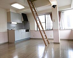 イースト・パラシオン 3階ワンルームのリビング/ダイニング