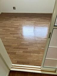 スカイホーク鷹取第9ハウス・チカ 1階1Kのリビング/ダイニング