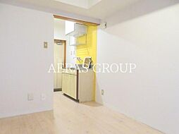 メゾン・ド・シルフ 2階ワンルームのリビング/ダイニング