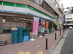 ファミリーマート麻布十番店 831m