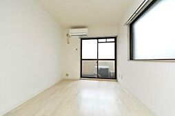 メゾン・ド・オヌール 2階ワンルームのリビング/ダイニング