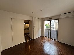 アールズコートII棟 102 1階1Kのリビング/ダイニング