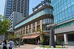 クイーンズ伊勢丹白金高輪店 877m