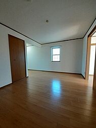 シャン・ド・フルール 1階2LDKのリビング/ダイニング