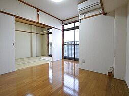 ヨークローズ 402 4階2DKのリビング/ダイニング