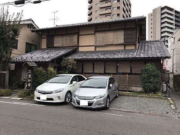 コンフィアル赤木