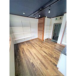 モンメゾン 202 2階ワンルームのリビング/ダイニング