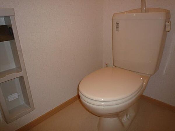 画像4:【トイレ】ペーパーホルダーが付いております。