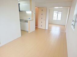 チェリーメゾン 102 1階1LDKのリビング/ダイニング