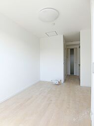 アビーコリーヌ 1階ワンルームのリビング/ダイニング