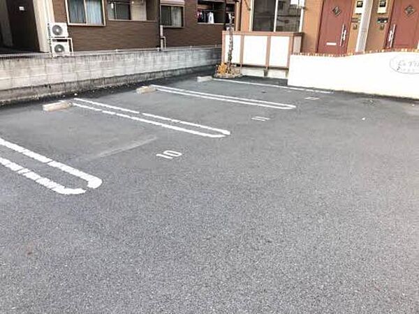 画像3:駐車場