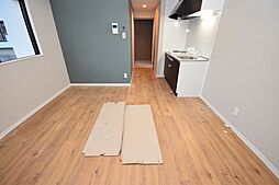 Largo初町 2階1LDKのリビング/ダイニング