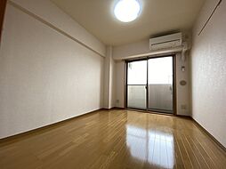 東京メトロ東西線 浦安駅 バス21分 東野三丁目下車 徒歩3分の賃貸マンション 1階1Kのリビング/ダイニング