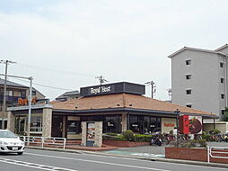 ロイヤルホスト浦安店 229m