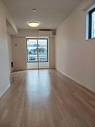 プレリュード 1階1LDKのリビング/ダイニング