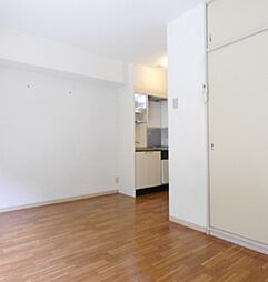 サンドルフ多摩 2階1Kのリビング/ダイニング