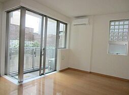 カーサ・デル・ソル小石川 2階ワンルームのリビング/ダイニング