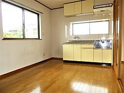 トリフォード久喜・Ｂ号棟 202 2階2DKのリビング/ダイニング