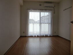 ローラ 3階1Kのリビング/ダイニング