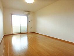 サンリットシーズン 101 1階1Kのリビング/ダイニング