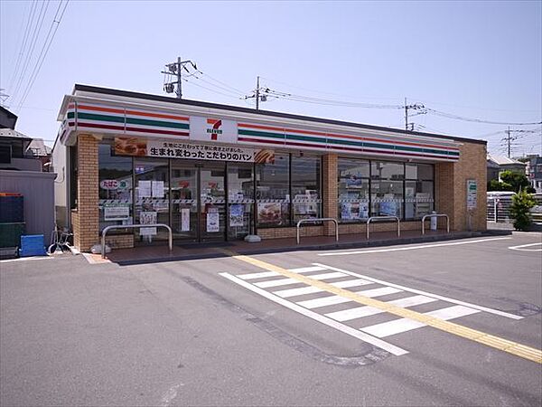 セブンイレブンふじみ野桜ケ丘店 230m