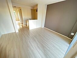 エクレール eclair 1階1LDKのリビング/ダイニング