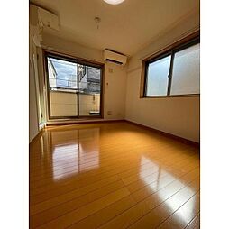 MKフィオーレII 2階ワンルームのリビング/ダイニング