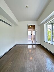 エーリフローレンスB1 107 1階1Kのリビング/ダイニング