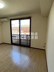 クレストシンコウ 203 2階ワンルームのリビング/ダイニング