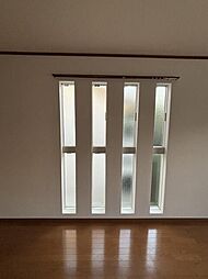 グレイス多摩 2階1Kのリビング/ダイニング