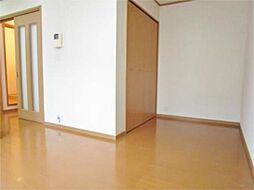 多摩都市モノレール 甲州街道駅 徒歩12分の賃貸アパート 2階1Kのリビング/ダイニング