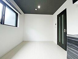 Beach Lagoon杉田 2階ワンルームのリビング/ダイニング