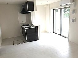 ラ・ロンディーネ 1階1LDKのリビング/ダイニング