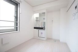 ブリリアント北千住 2階ワンルームのリビング/ダイニング