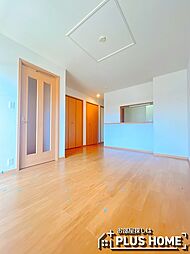 プレシャスコートＫ西浜 102 1階1LDKのリビング/ダイニング