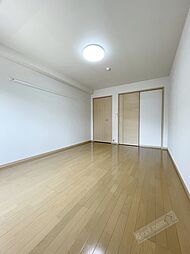 フォレスト　フィールド 105 1階1Kのリビング/ダイニング