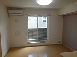 コンフォルト 2階1LDKのリビング/ダイニング