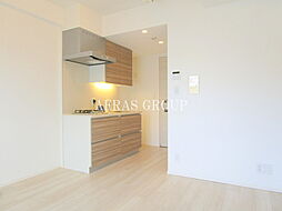 ワンルーフフラット月島 708 7階ワンルームのリビング/ダイニング