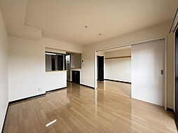 ユーミー金色 403 4階1LDKのリビング/ダイニング