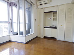 グローバリービューテラスIV 6階ワンルームのリビング/ダイニング