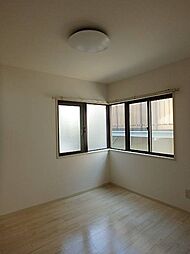 ロイヤルエモンド松戸 3階2DKのリビング/ダイニング