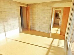 京王線 南平駅 徒歩4分の賃貸マンション 1階3LDKのリビング/ダイニング