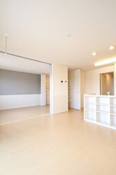 グローリアコート A 2階2LDKのリビング/ダイニング