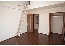 グリーンゲイブルズ 2階1Kのリビング/ダイニング